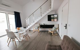 Penthouse Seaside Apartment B - Faraway